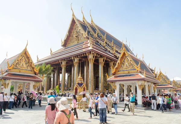 BANGKOK, TAILANDIA - 29 DE DICIEMBRE DE 2012: Capilla del Bud Esmeralda —  Fotos de Stock