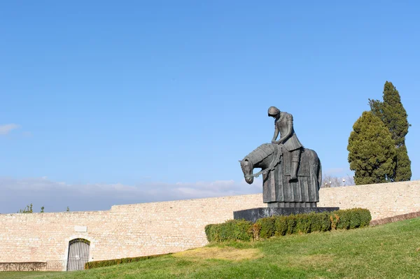 Aziz francis heykeli