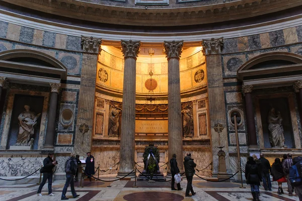 Rzym, Włochy - 27 stycznia 2010: Wewnętrzny widok Panteon — Zdjęcie stockowe
