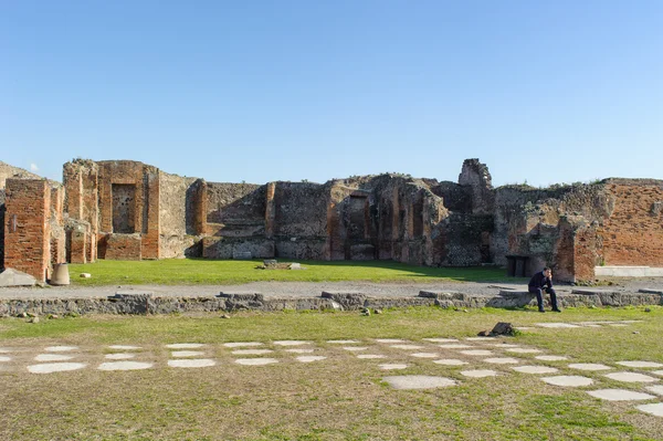 NAPLES, ITALY - JANUARY 19, 2010: ruins in Pompeii — Stock Photo, Image