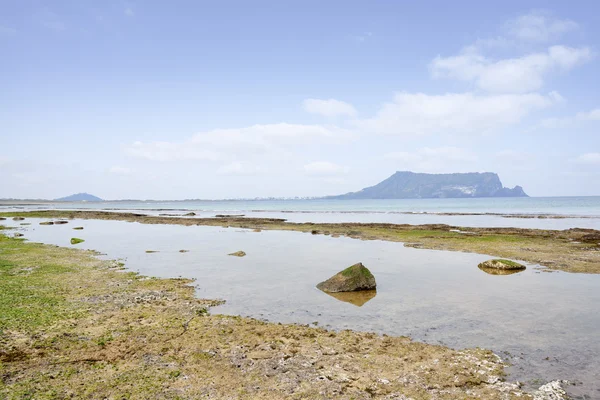 城山日出峰と Gwangchigi ビーチの風景. — ストック写真