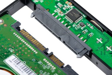 HDD harici muhafaza çalışmasına yüklemek