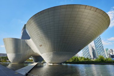 Songdo, Kore - 07 Eylül 2015: Tribowl Kültür Merkezi