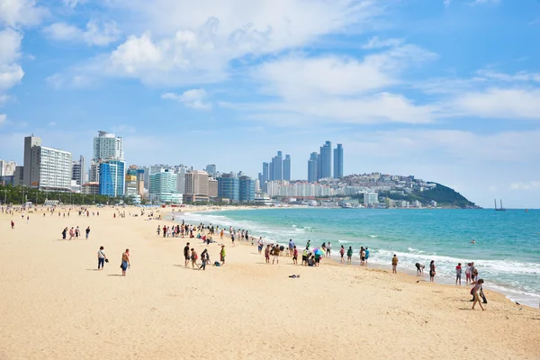 Busan, Korea - September 19, 2015: Landscape of Haeundae beach — Stock fotografie