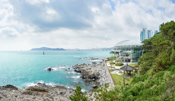 Busan, Korea - September 19, 2015: Nurimaru APEC house — Stock fotografie