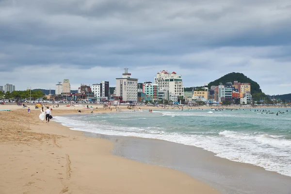 Busan, Korea - 19 September 2015: Songjeong beach — Stockfoto