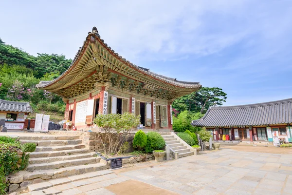 Ganghwa-gun, Korea - August 17, 2015: Daeungbojeon in Jeondeungs — Stock Photo, Image