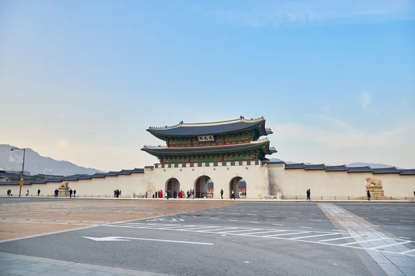 Gwanghwamun Gate, Il cancello principale del palazzo Gyeongbokgung — Foto Stock