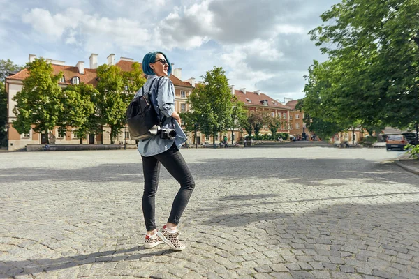 Jeune Voyageuse Dans Une Ville Européenne Varsovie Pologne — Photo