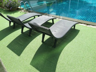 Otel otelinde lüks bir yüzme havuzu. 