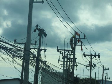 yüksek voltaj kulesi, elektrik iletimi 