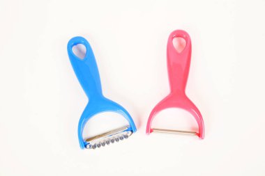 Beyaz arka plan üzerinde izole mutfak aletleri 