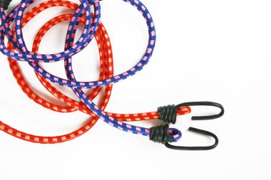 Beyaz arkaplanda izole edilmiş ipler. 