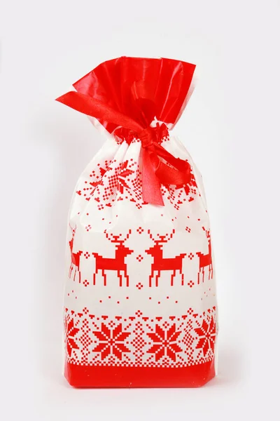Jule Gaveæske Med Rødt Bånd Isoleret Hvid Baggrund - Stock-foto