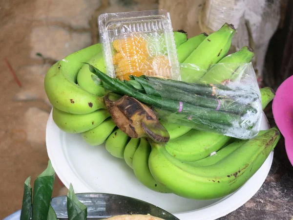 Fresh Green Bananas Leaves —  Fotos de Stock