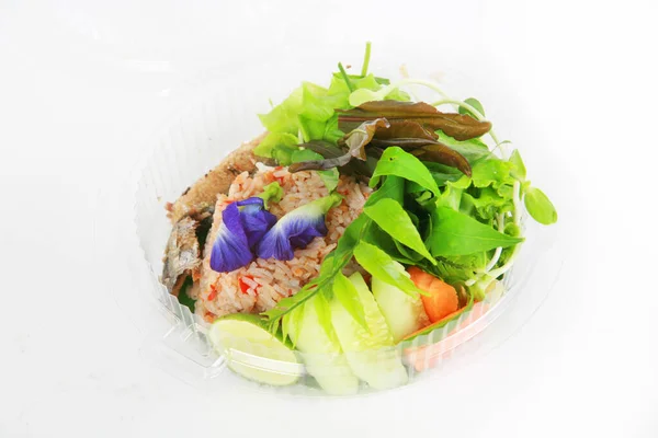 Salat Mit Huhn Gemüse Und Käse — Stockfoto