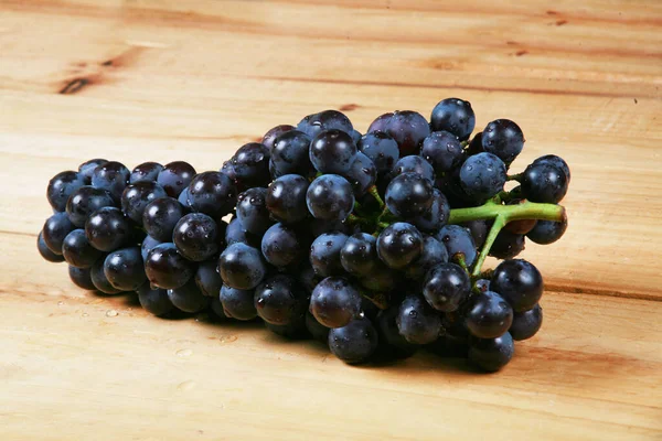 Fresh Grapes Wooden Background — Stock Photo, Image