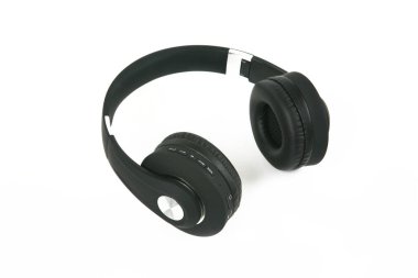 modern beyaz zemin üzerine izole kulaklık 