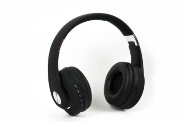 modern beyaz zemin üzerine izole kulaklık 