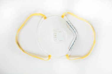 Tıbbi maske, sağlık hizmetleri ve korunmaya yakın görüş