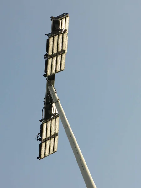 Lage Hoek Van Straatlamp Stad — Stockfoto