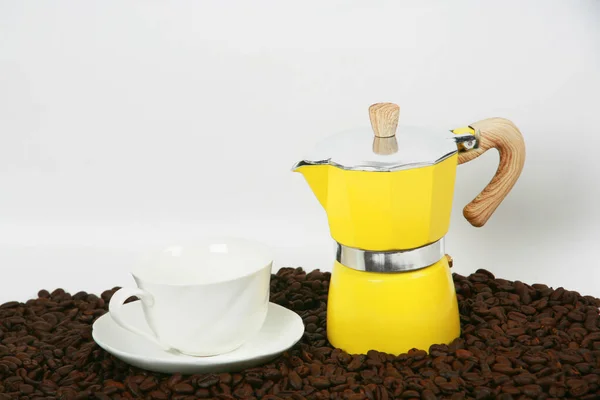Coffee Beans Coffee Maker White Background — Foto de Stock