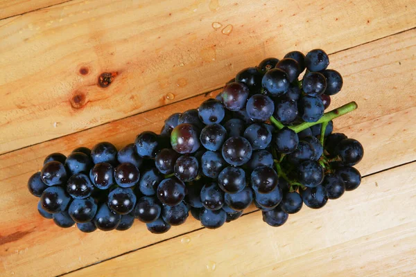 Fresh Grapes Wooden Background — Stock Photo, Image