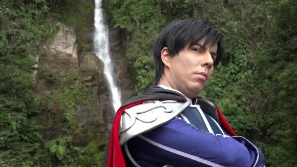 Eroico e valoroso principe cosplay — Video Stock