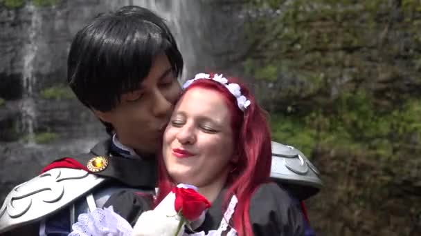 Prince aime Maiden Cosplay — Video