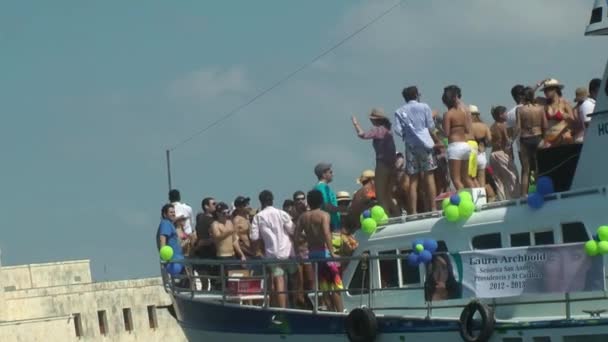 Pessoas Fazendo Uma Festa Barco — Vídeo de Stock