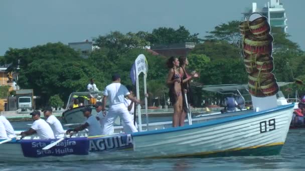 Competidores Concurso Beleza Barcos Fileira — Vídeo de Stock