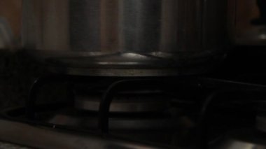 Alev soba brülör üzerinde