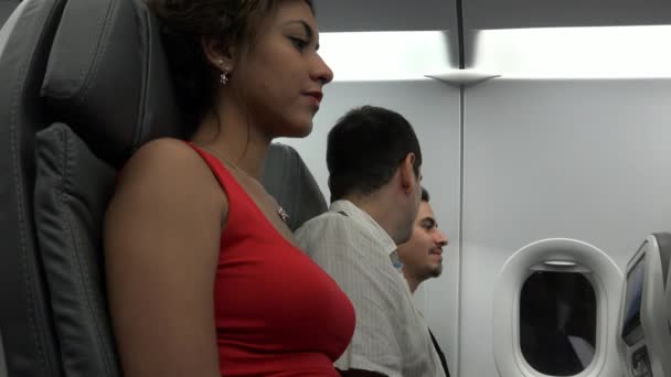 Passeggero donna in aereo — Video Stock