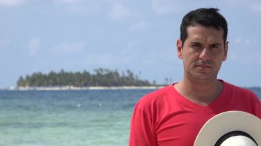 Mutlu adam Island tatil