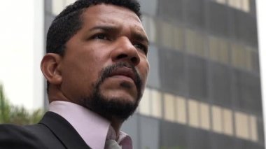 İspanyol iş adamı bekleyen arıyorsunuz