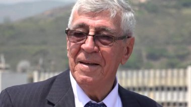 Eski iş adamı veya kıdemli