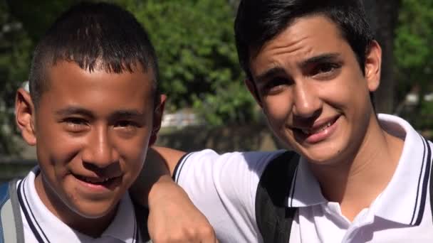 Prep escola meninos sorrindo — Vídeo de Stock