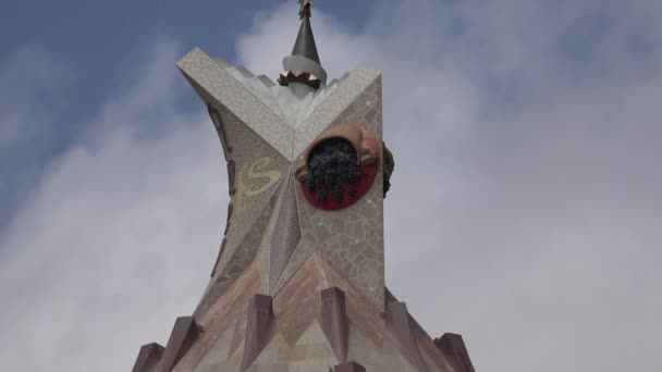 Πύργος της Sagrada Familia εκκλησία στη Βαρκελώνη — Αρχείο Βίντεο