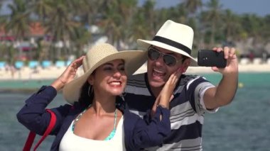 Koca ve karısı Selfie tatil