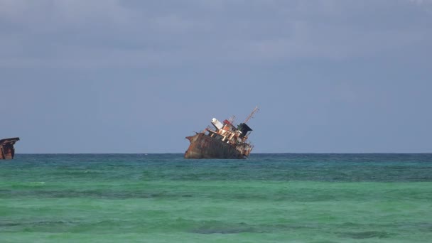 Old Shipwreck At Sea — Stock Video