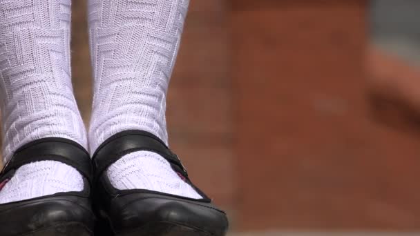 Госпожа белые носки. Белые носки с черными ботинками. White Socks Black Shoes. Белые носки с ботинками