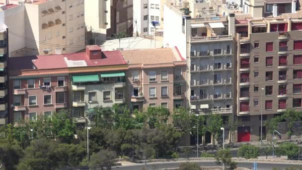 Edifícios de apartamentos no bairro residencial — Vídeo de Stock