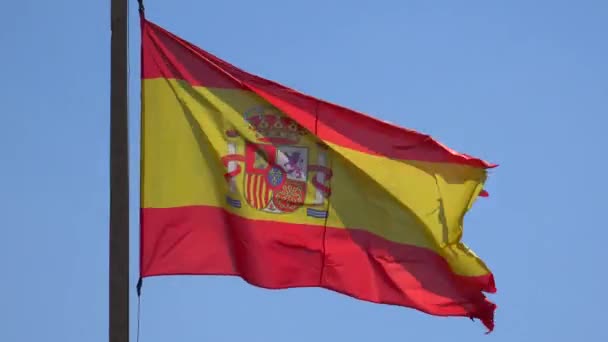 Bandera de España en asta de bandera — Vídeos de Stock