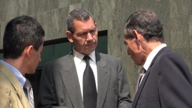 Önemli belge alışverişi iş erkek