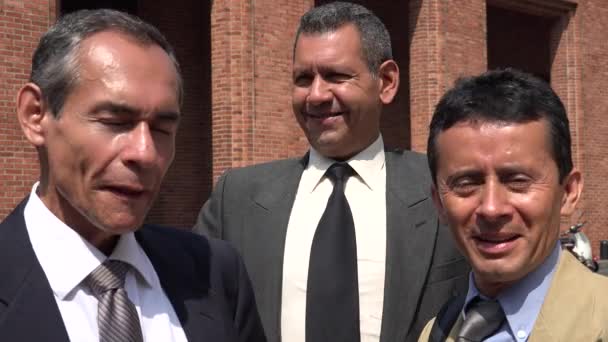 Equipo de Negocios de Hombres de Negocios Hispanos Mayores — Vídeos de Stock