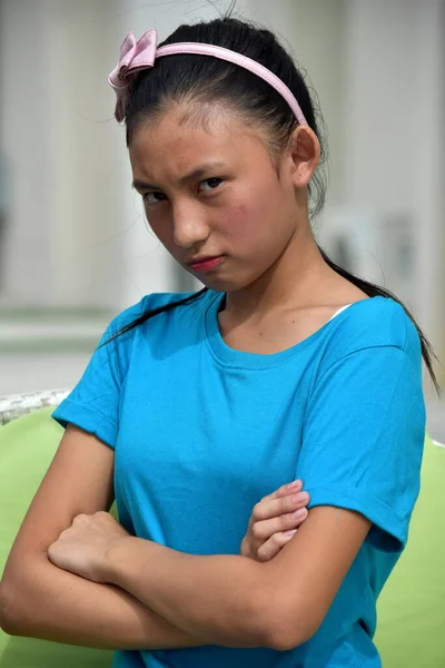 頑固な若いフィリピン人の女の子 — ストック写真
