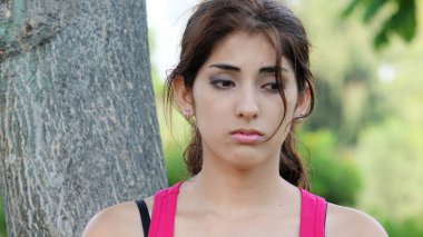 Mutsuz bir İspanyol Yetişkin Kadın