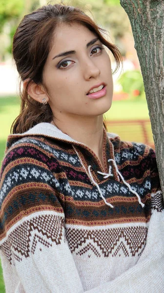 Retrato Uma Jovem Latina — Fotografia de Stock