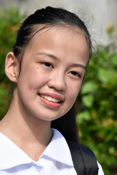 Retrato Uma Menina Escola Filipina — Fotografia de Stock