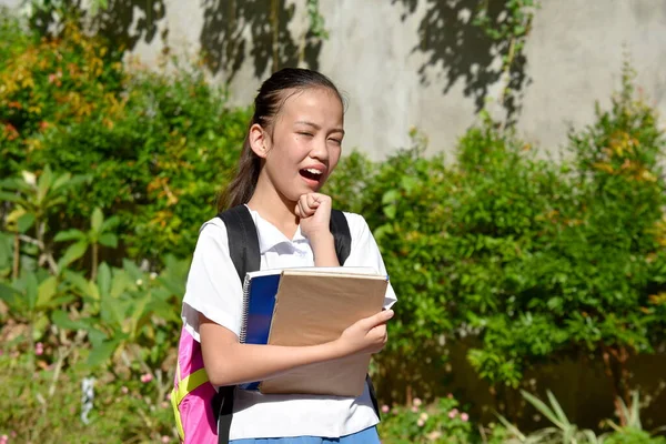 有牙痛的少数族裔女生 — 图库照片